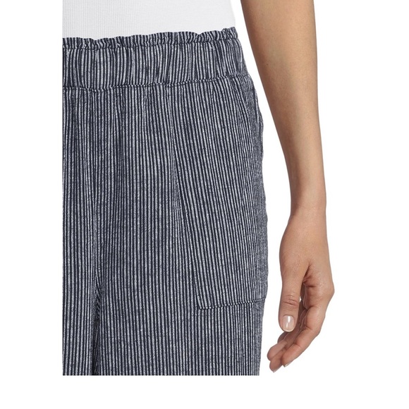 New with tags mid rise pants - Picture 2 of 5